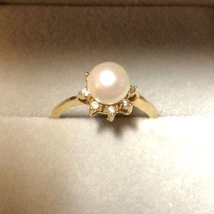 14K Gold Pearl and Diamond Ring